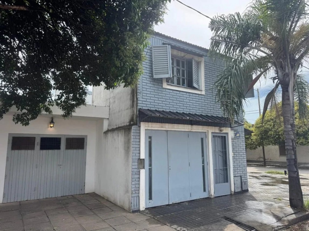 B° Mariano Balcarce, impecable DUPLEX ESQUINA, proximo a ruta 20.-