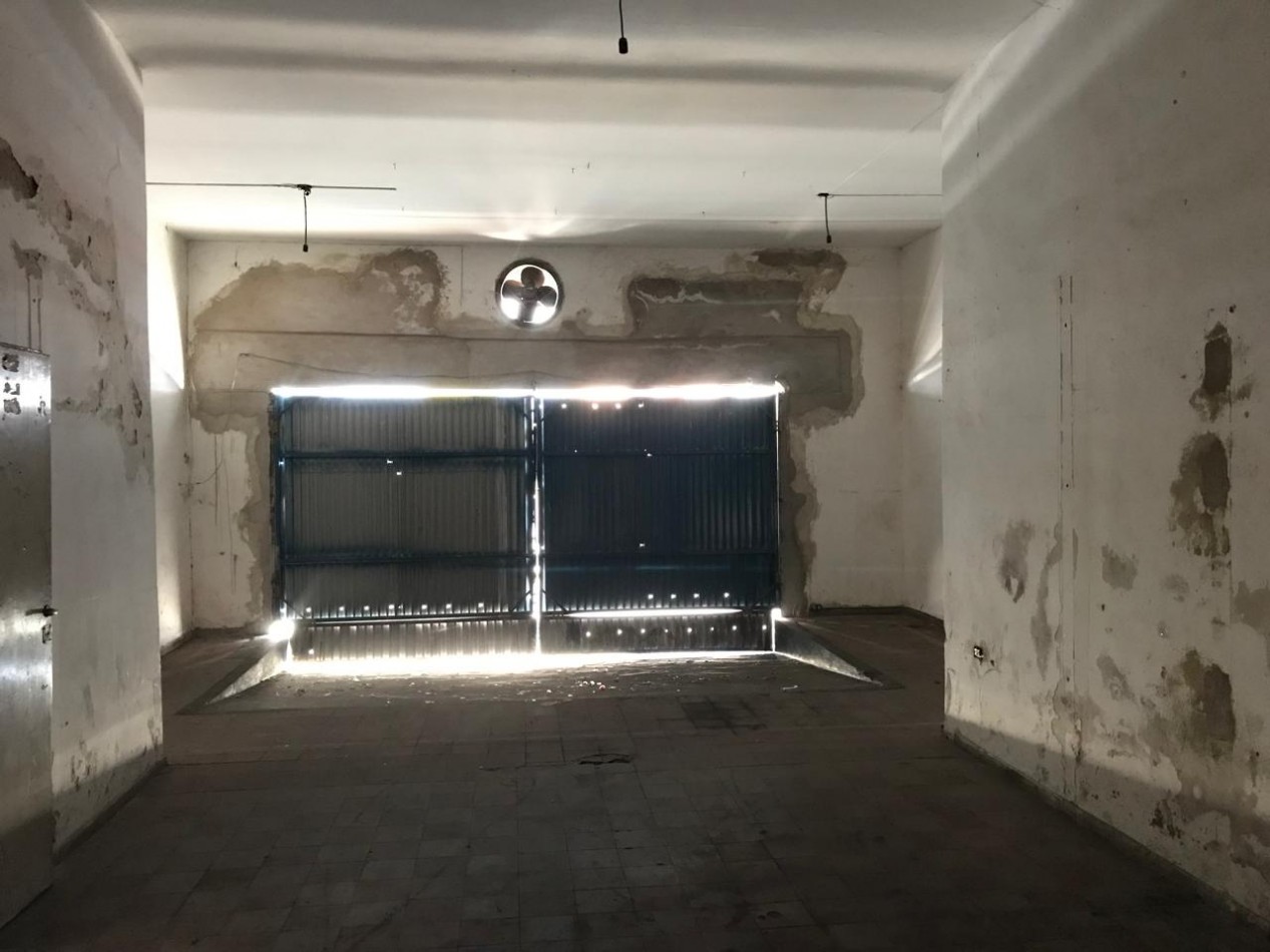 CENTRO SOBRE CALLE SALTA, LINDA ZONA.- 
