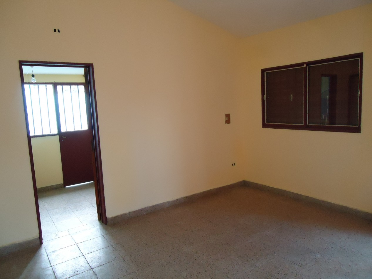 VILLA ADELA, DEPARTAMENTO EXTERNO.-