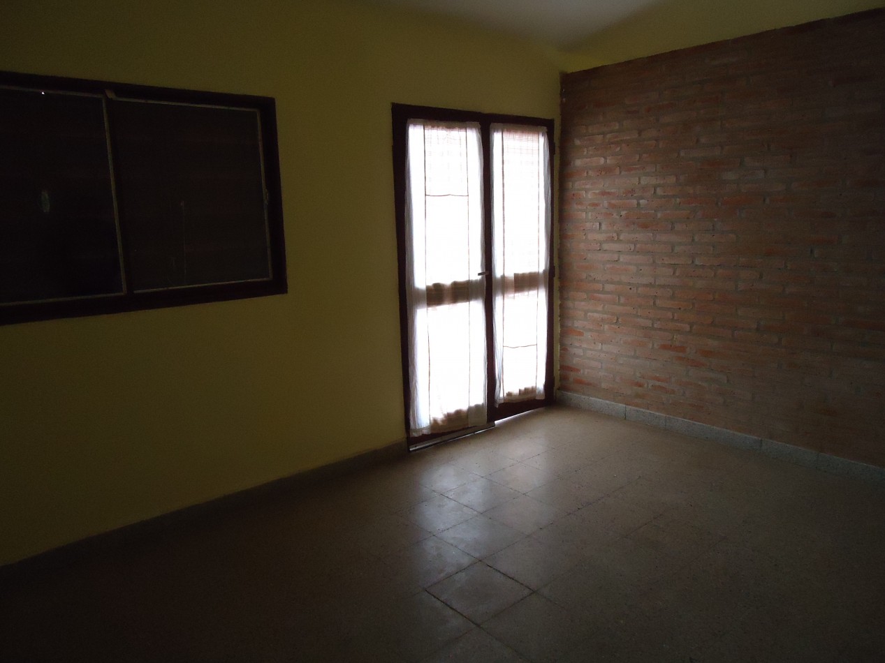 VILLA ADELA, DEPARTAMENTO EXTERNO.-
