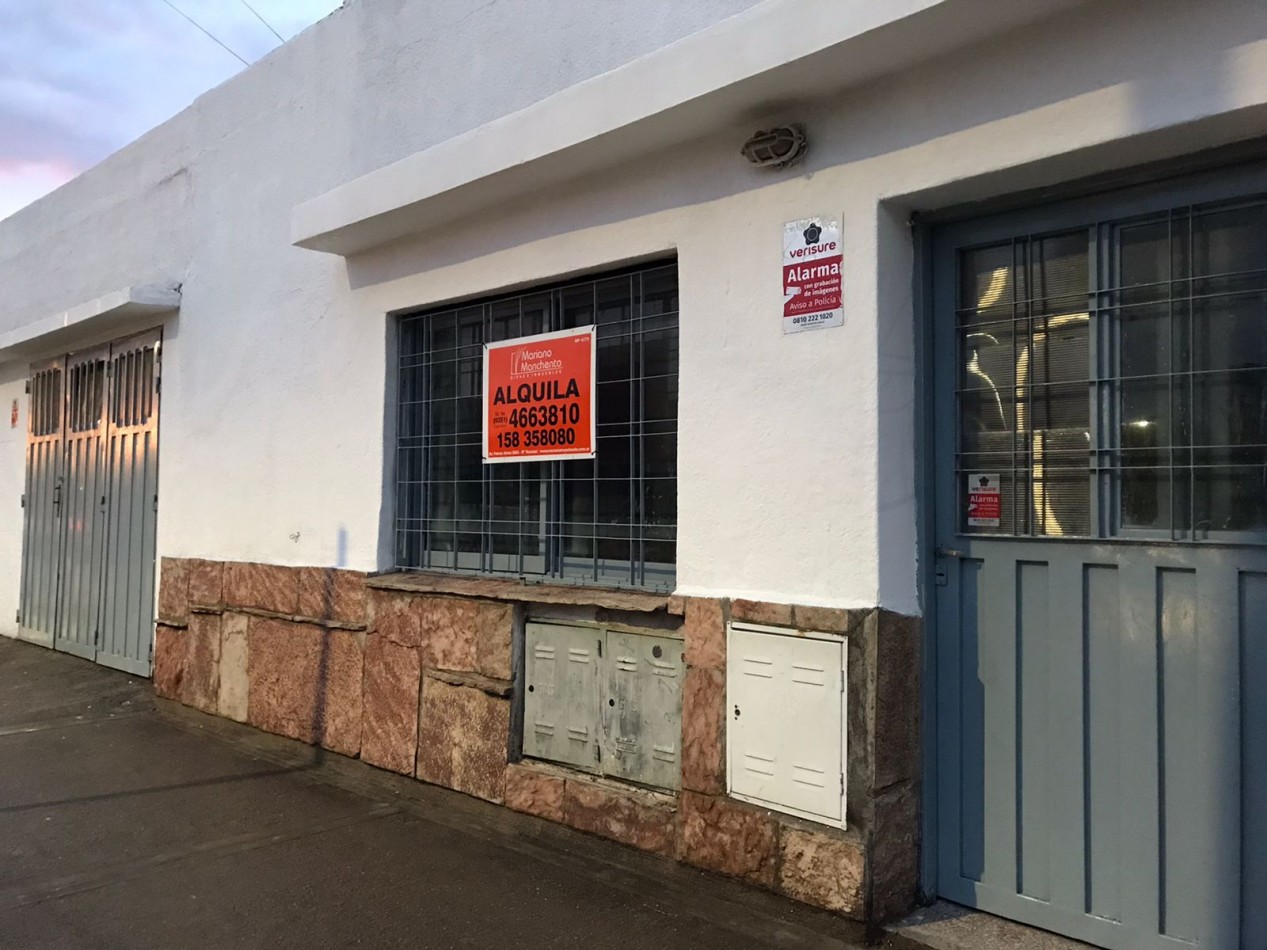 Salon comercial con local, espectacular zona sobre calle cacheuta.- 