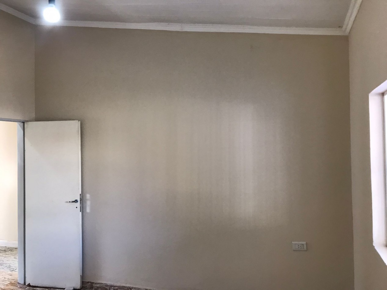 VILLA ADELA, MEJOR ZONA A SOLO UNA CUADRA DE RUTA 20.- IMPECABLE