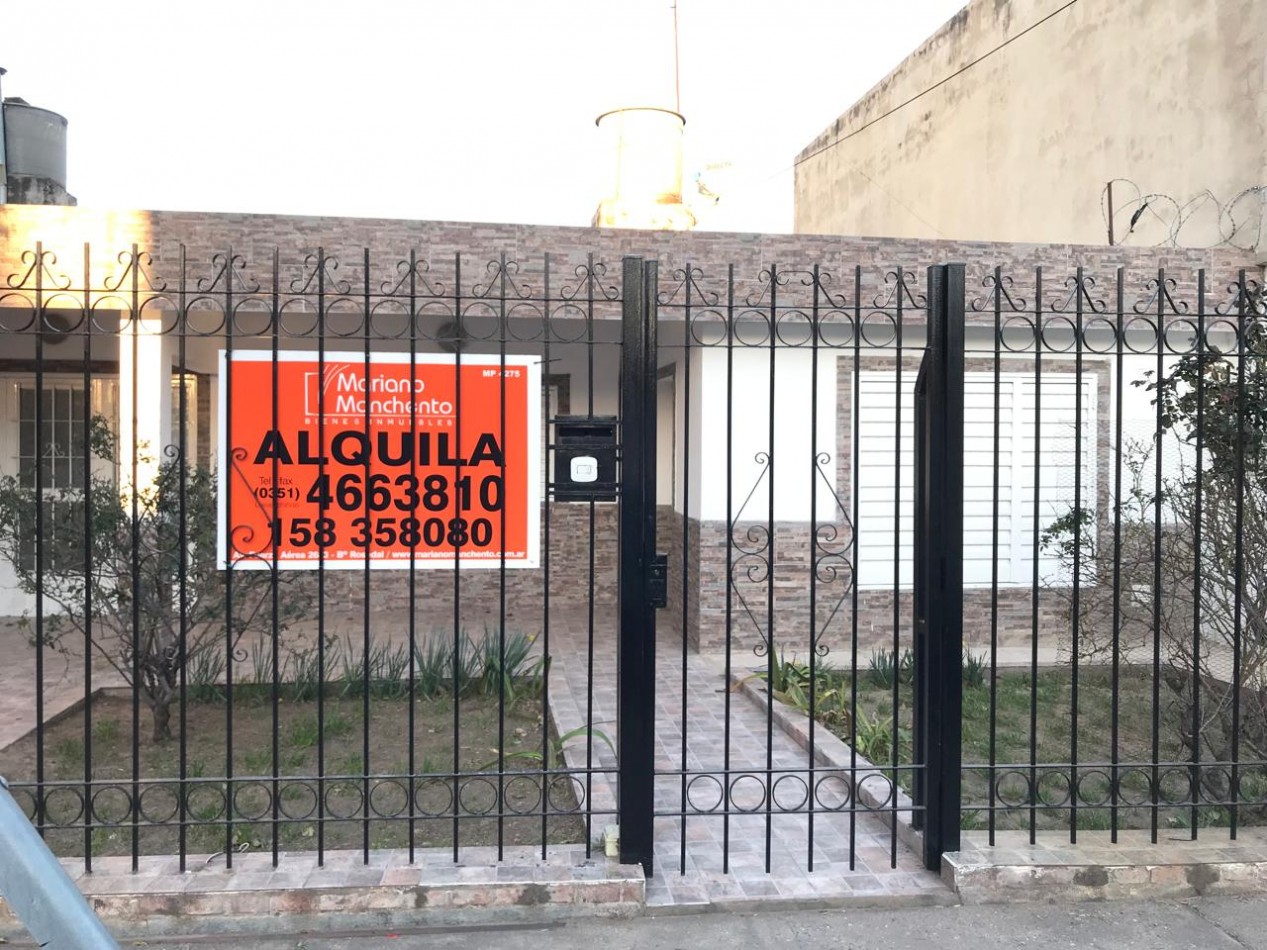 VILLA ADELA, MEJOR ZONA A SOLO UNA CUADRA DE RUTA 20.- IMPECABLE