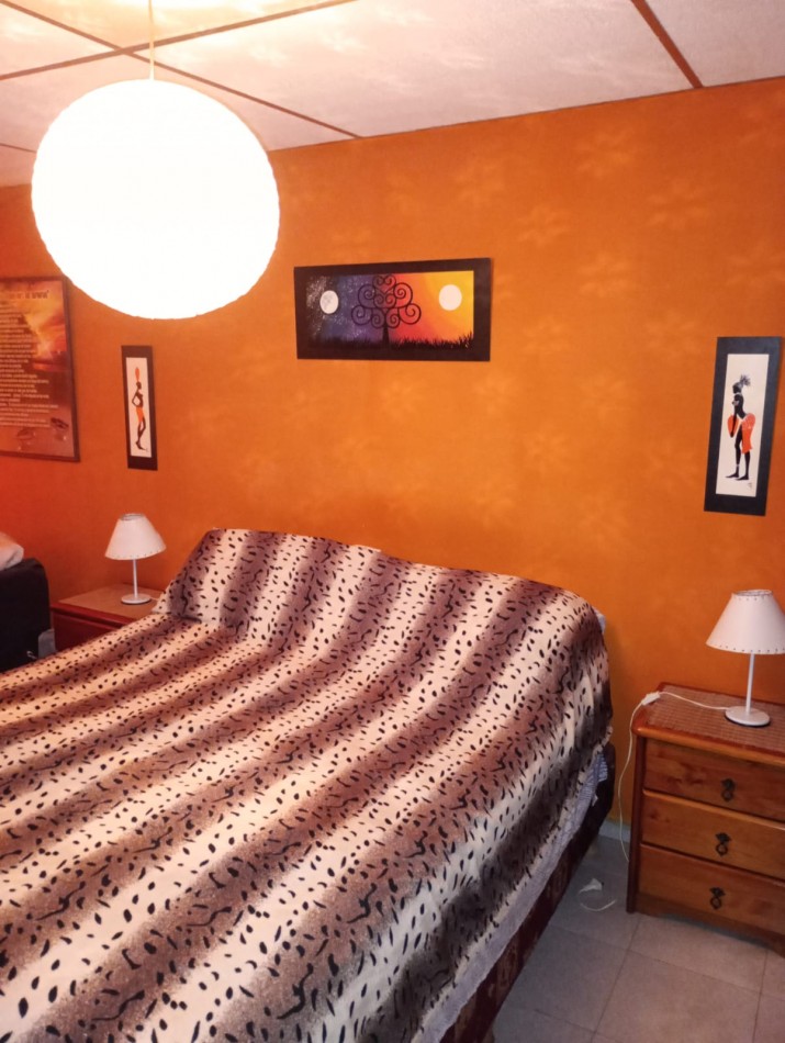 SE VENDE BARRIO ATE, Inversion asegurada: casa + 2 departamentos con potencial de renta