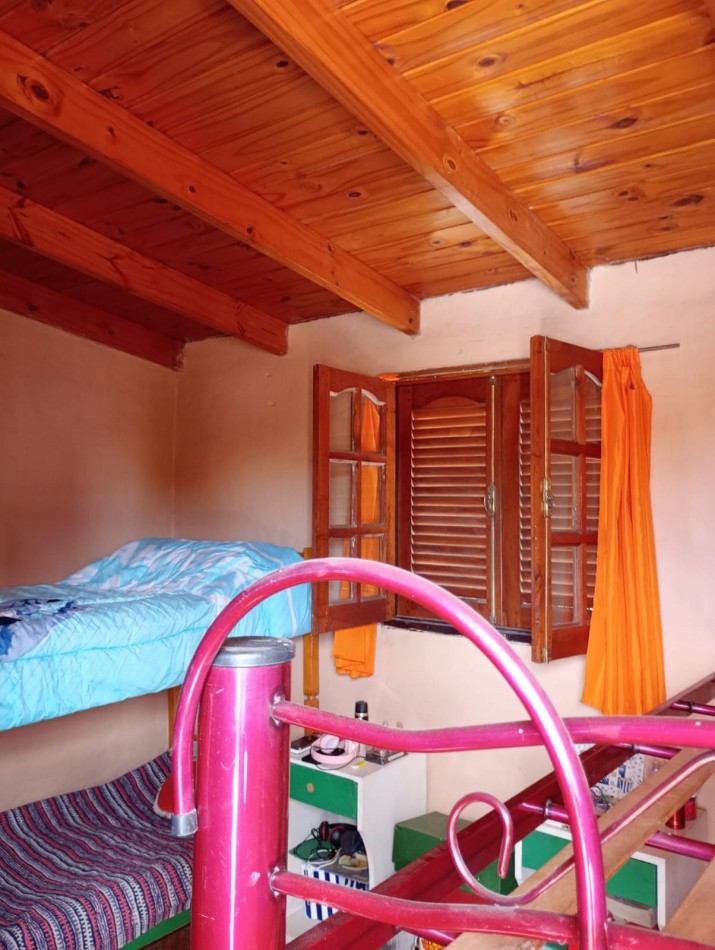SE VENDE BARRIO ATE, Inversion asegurada: casa + 2 departamentos con potencial de renta