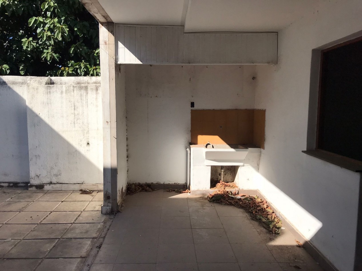 SOBRE RUTA 20( AVENIDA FUERZA AEREA AL 2400) ZONA 100% COMERCIAL Y BANCARIA.-
