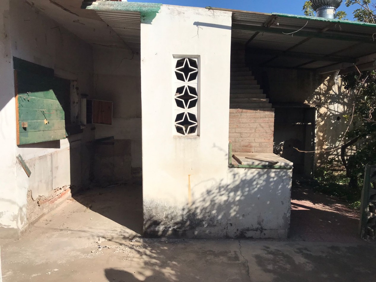 SOBRE RUTA 20( AVENIDA FUERZA AEREA AL 2400) ZONA 100% COMERCIAL Y BANCARIA.-