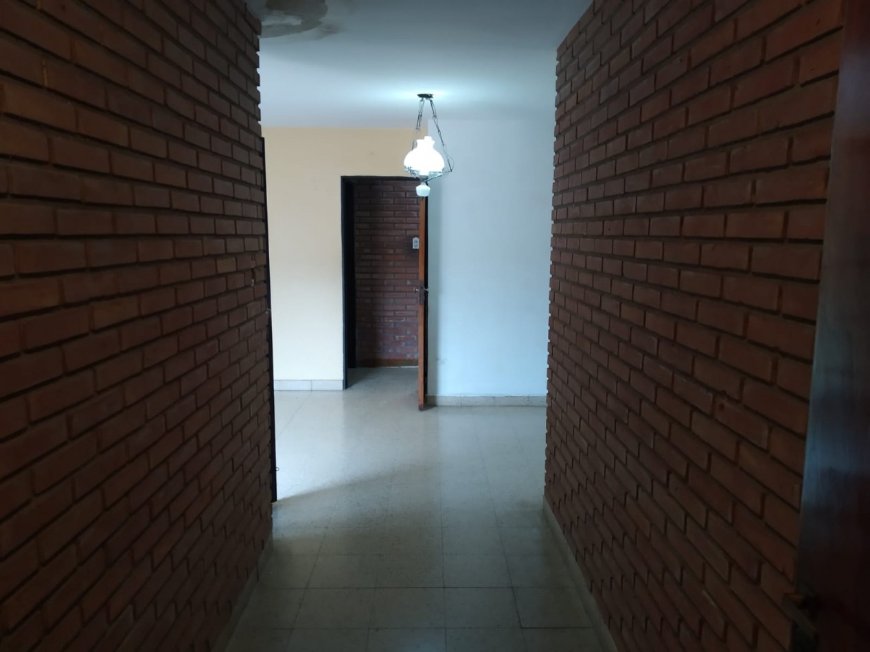 CASA TIPO DUPLEX Bo PARQUE VELEZ SARFIELD, LINDA ZONA