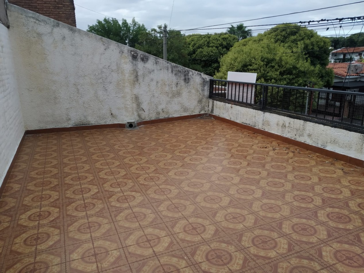 CASA TIPO DUPLEX Bo PARQUE VELEZ SARFIELD, LINDA ZONA