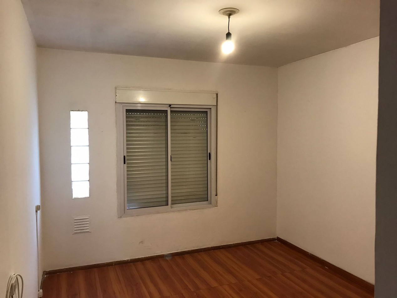 B° Maurizzi, Departamento planta alta, complejo semi cerrado.-  DEPARTAMENTO