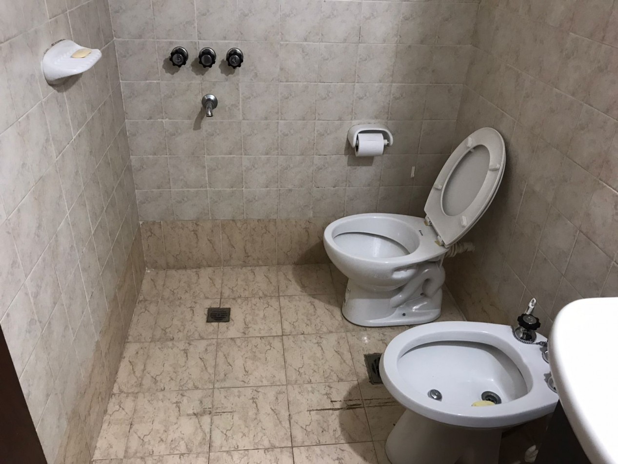 B° Maurizzi, Departamento planta alta, complejo semi cerrado.-  DEPARTAMENTO