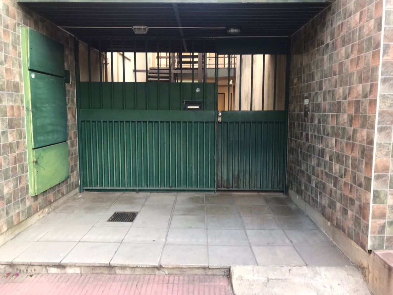 B° Maurizzi, Departamento planta alta, complejo semi cerrado.-  DEPARTAMENTO