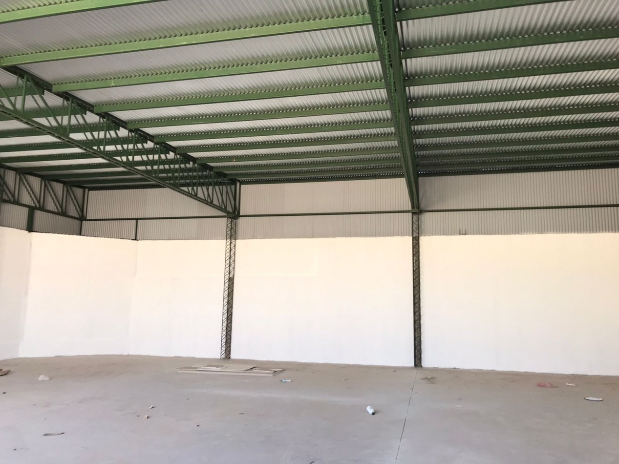ALBERDI, ESPECTACULAR GALPON NUEVO A ESTRENAR.-