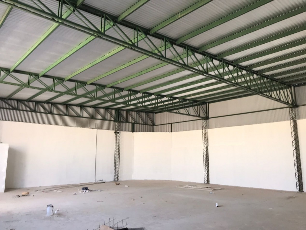 ALBERDI, ESPECTACULAR GALPON NUEVO A ESTRENAR.-
