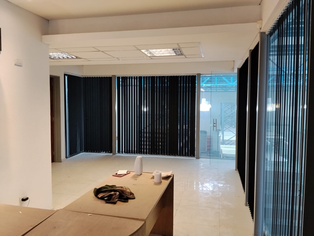 A METROS DE RUTA 20 IMPECABLE GALPON ( B° ROSEDAL) 