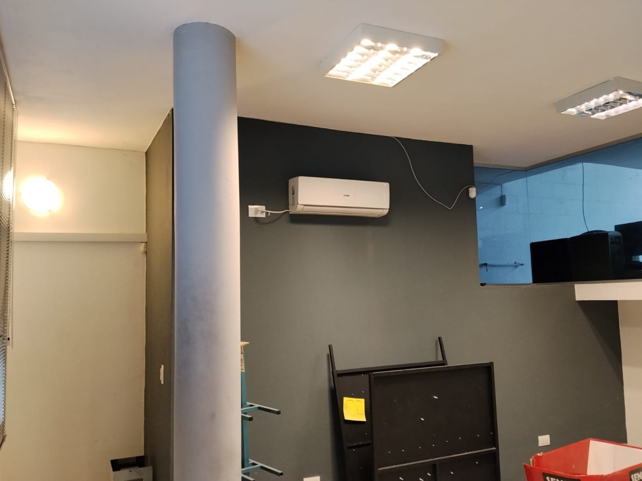 A METROS DE RUTA 20 IMPECABLE GALPON ( B° ROSEDAL) 