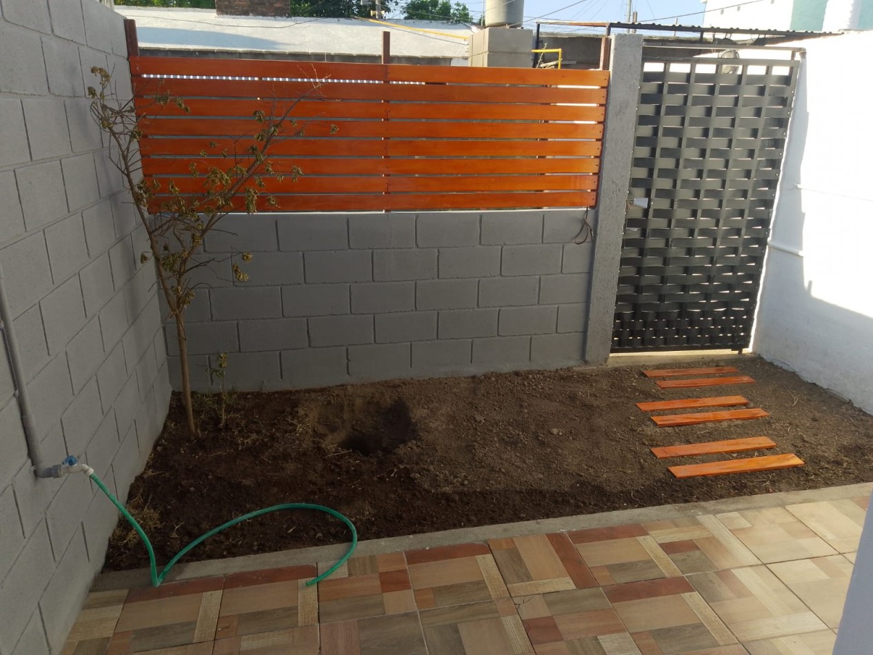 VILLA ADELA, IMPECABLE DEPARTAMENTO MONOAMBIENTE INTERNO.- 