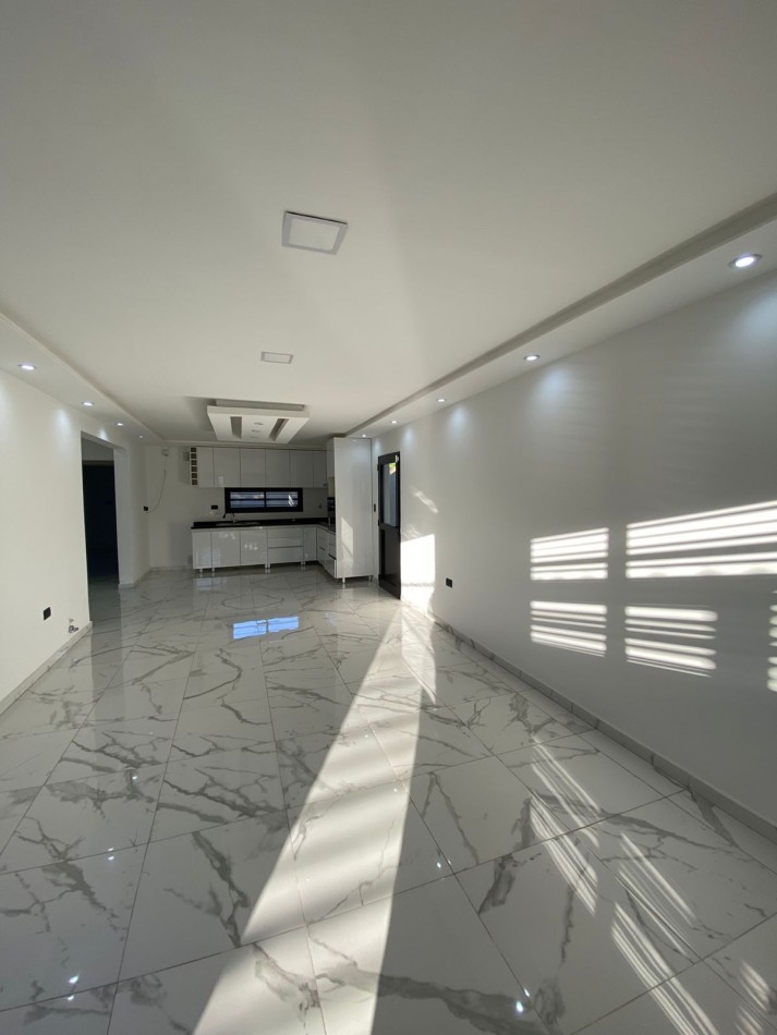 BARRIO VILLA ADELA, SE ALQUILA HERMOSA PROPIEDAD NUEVA A ESTRENAR 