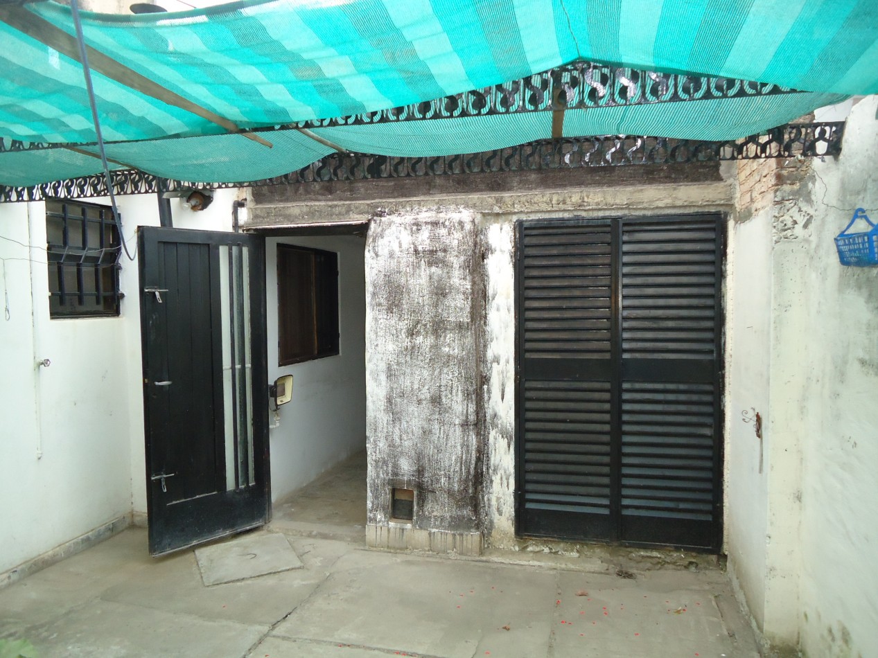 BARRIO ALTO ALBERDI, SE VENDE DEPARTAMENTO AMPLIO LUMINOSO CON PATIO