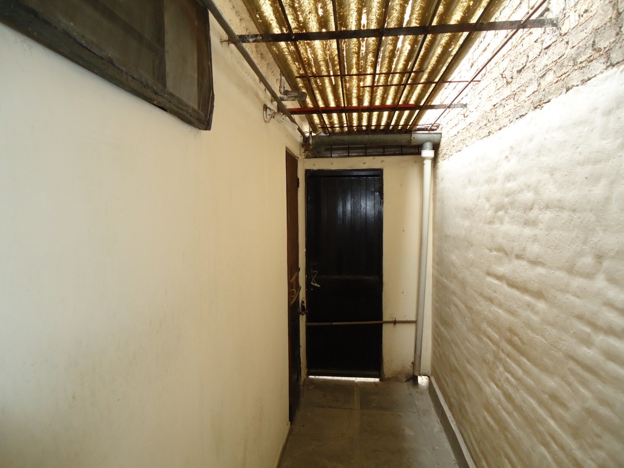 BARRIO ALTO ALBERDI, SE VENDE DEPARTAMENTO AMPLIO LUMINOSO CON PATIO