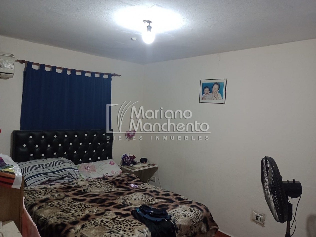BARRIO SAN ROQUE, SE VENDE CASA CON DEPARTAMENTO, SOBRE CALLE PRINCIPAL DEL BARRIO