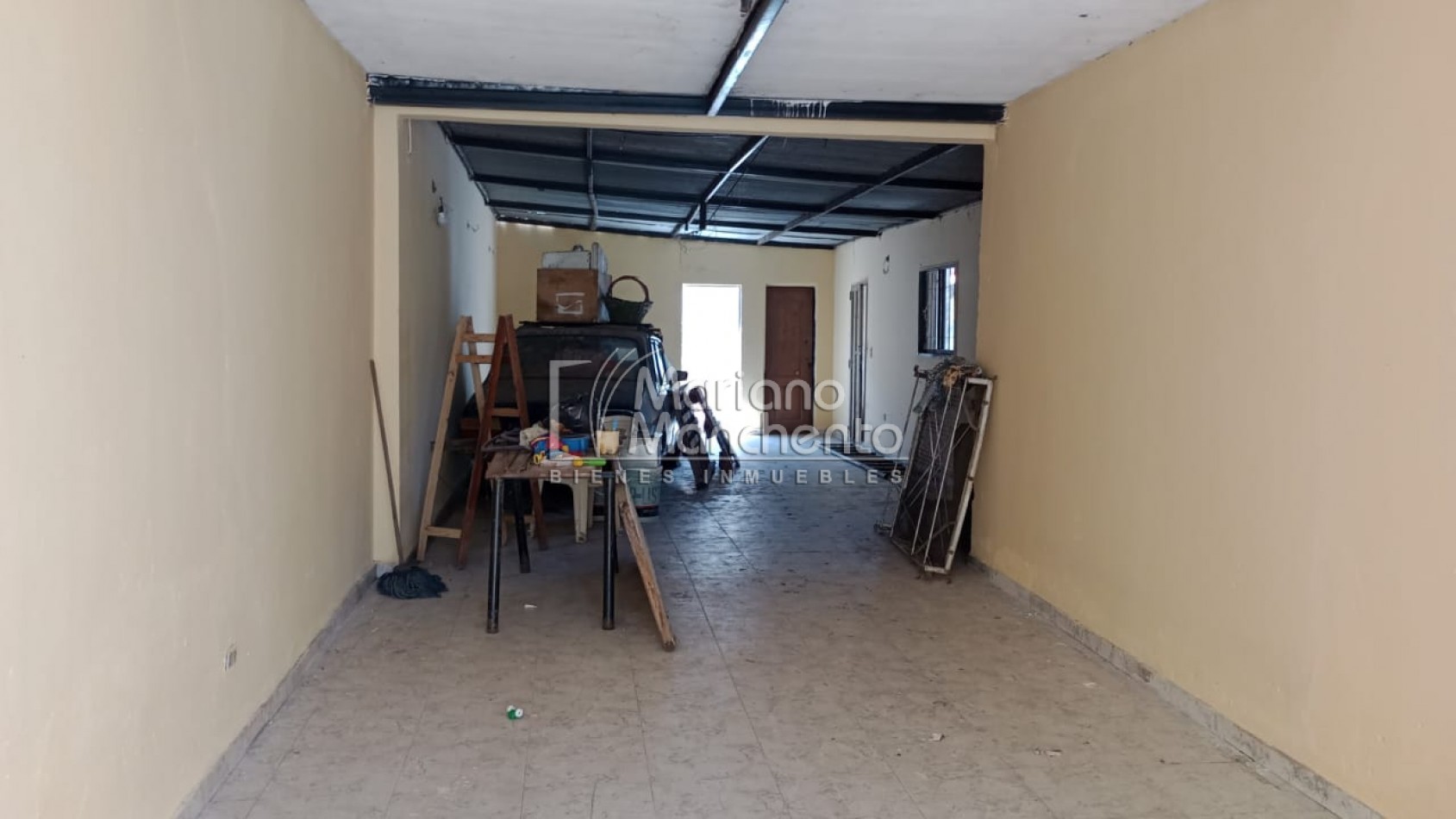BARRIO SAN ROQUE, SE VENDE CASA CON DEPARTAMENTO, SOBRE CALLE PRINCIPAL DEL BARRIO