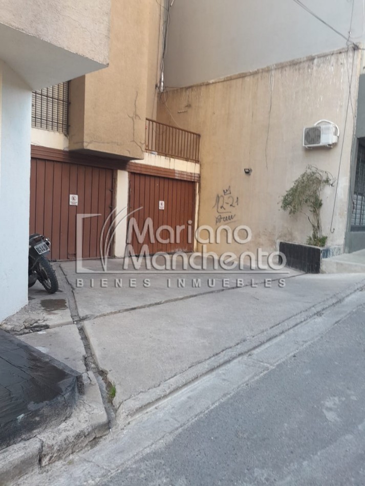 Oportunidad, se vende comoda cochera en Barrio Centro