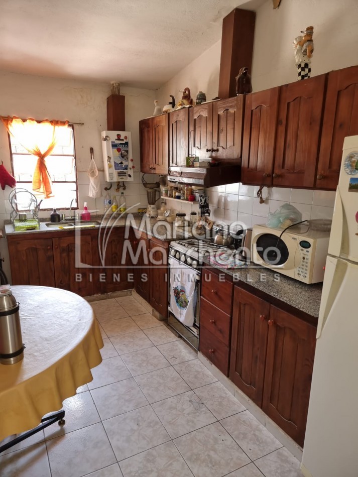 Barrio San Roque, se vende excelente propiedad de tres dormitorios