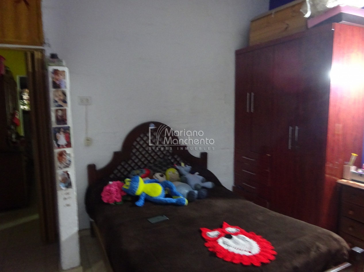 SE VENDE CASA CON DEPARTAMENTO EN BARRIO AMEGHINO SUR