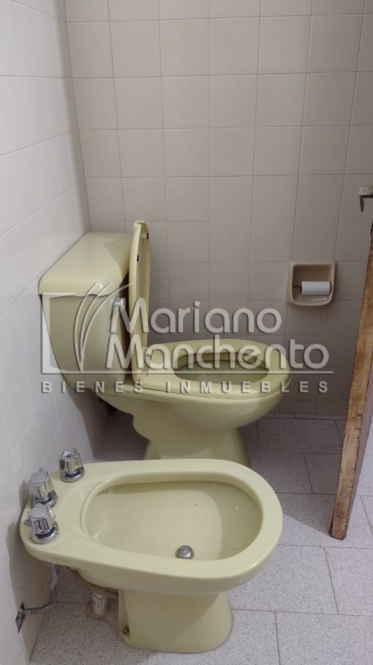 Excelente oportunidad, se vende casa en Barrio Estacion Flores. APPTA CREDITO CON PLANOS.- 
