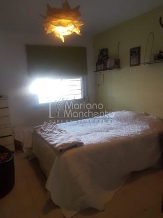 Barrio Avenida, se vende excelente casa mas departamento 