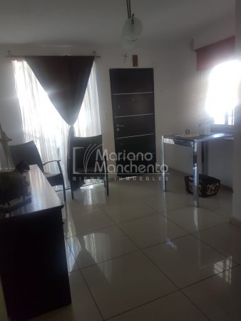 Barrio Avenida, se vende excelente casa mas departamento 