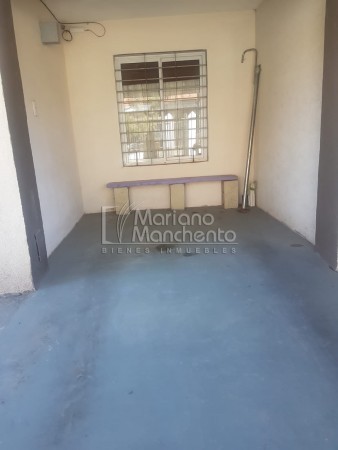 Barrio Avenida, se vende excelente casa mas departamento 