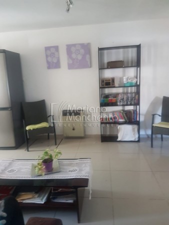 Barrio Avenida, se vende excelente casa mas departamento 