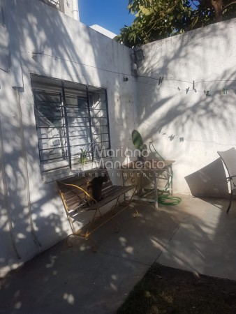 Barrio Avenida, se vende excelente casa mas departamento 