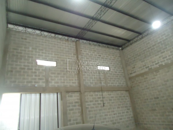 Bo Estacion Flores, Galpon interno muy seguro, rapidos accesos.-