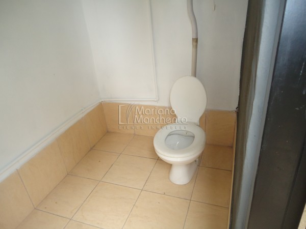 Bo Estacion Flores, Galpon interno muy seguro, rapidos accesos.-