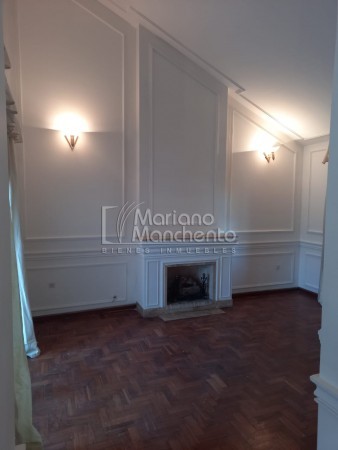 Bº Parque Chacabuco, excelente vivienda de categoría.-