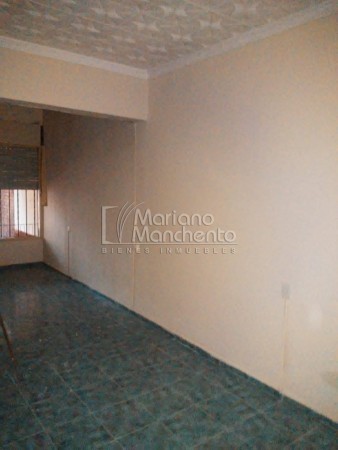  Achaval Peña, Excelente Zona, Rapido Acceso Al Centro.- Vivienda + departamento.-