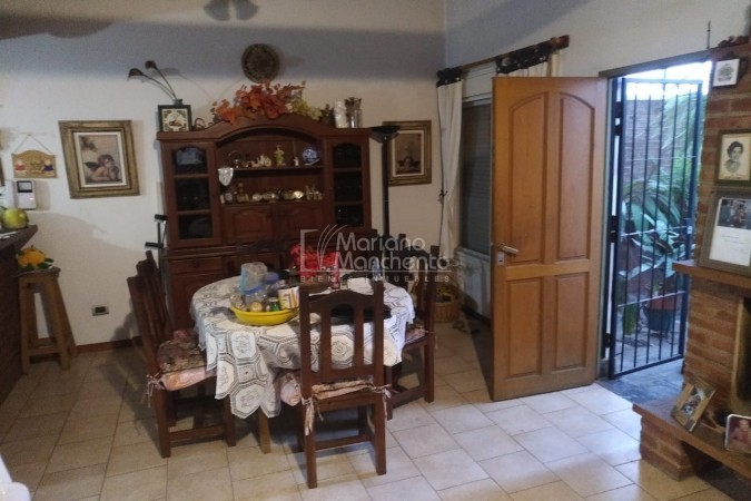 Excelente casa para la venta en Barrio Parque Capital, a metros del Club Barrio Parque