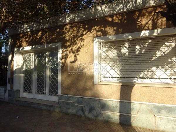 LOS PLATANOS, SOBRE CALLE PRINCIPAL DEL BARRIO, LINDA ZONA, APPTA CREDITO BANCOR.- 