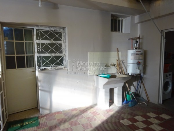 LOS PLATANOS, SOBRE CALLE PRINCIPAL DEL BARRIO, LINDA ZONA, APPTA CREDITO BANCOR.- 
