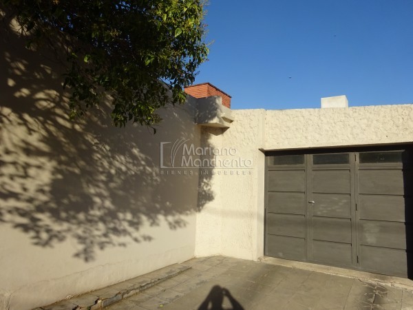 LOS PLATANOS, SOBRE CALLE PRINCIPAL DEL BARRIO, LINDA ZONA, APPTA CREDITO BANCOR.- 
