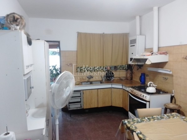Se vende casa en Barrio Ameghino Sur.