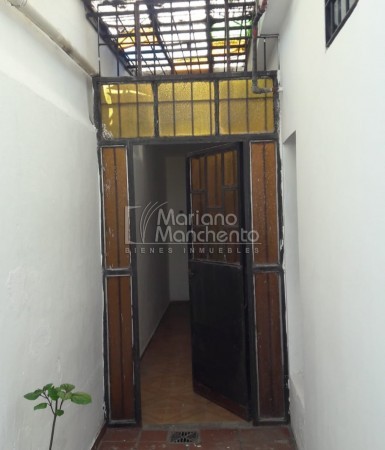 LOS PLATANOS, EXCELENTE VIVIENDA CON PILETA " SEÑADA" 