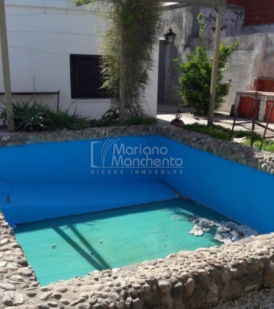 LOS PLATANOS, EXCELENTE VIVIENDA CON PILETA " SEÑADA" 