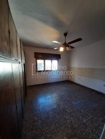 ALTO ALBERDI, FRENTE AL CLUB LA "U" APPTA CREDITO BANCOR.-