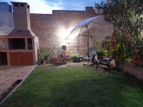 Se vende casa esquina en Barrio Rosedal Anexo