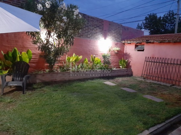 Se vende casa esquina en Barrio Rosedal Anexo