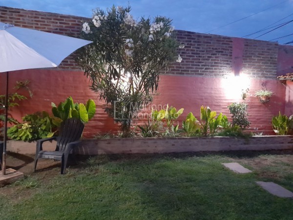 Se vende casa esquina en Barrio Rosedal Anexo